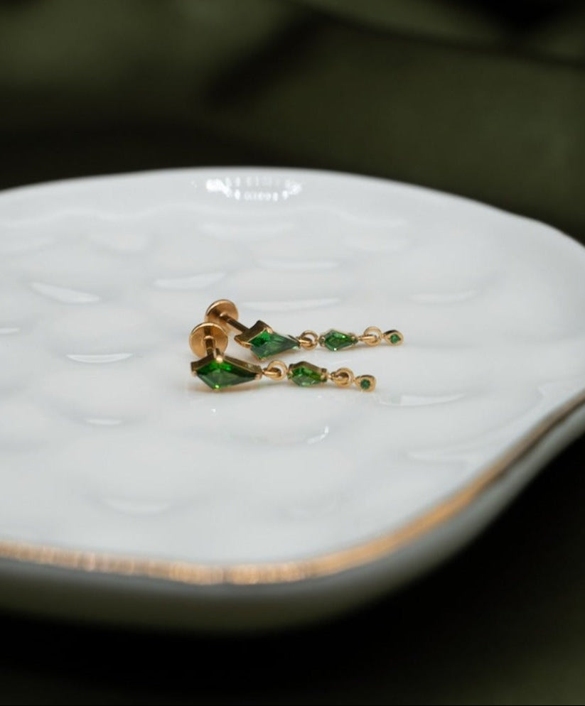 LOST PRINCESS FLATBACK STUD