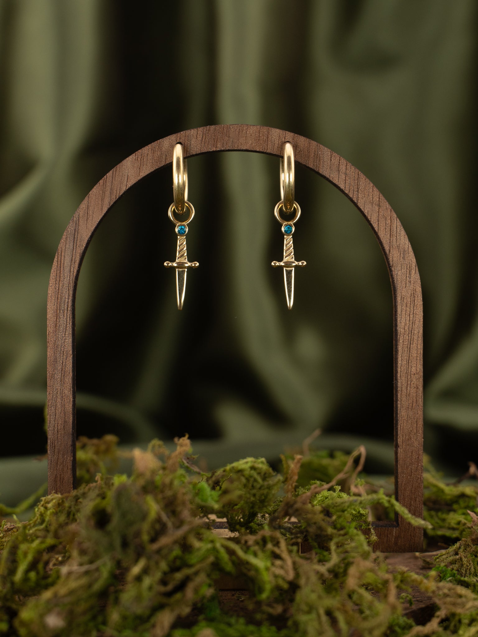 GEM HILTED SWORD HOOPS